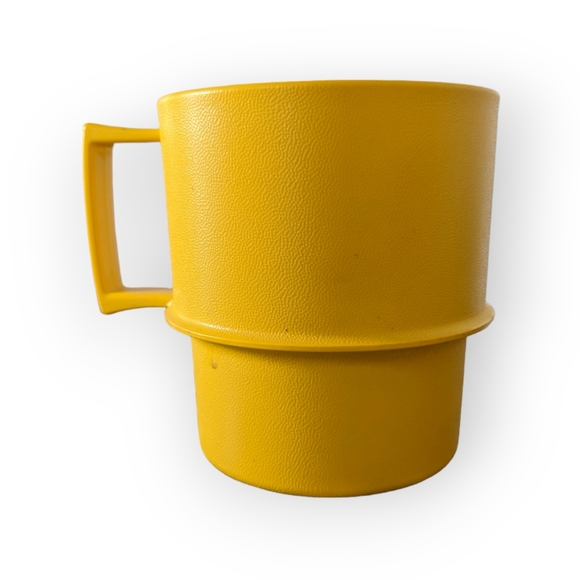 Vintage Tupperware plastic Mugs Tea Cups #1312 lot of 3 - 2 Yellow+ 1  Orange - Picture 8 of 8